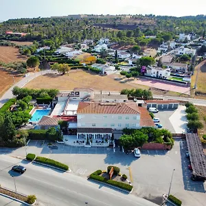 & Restaurant Figueres Parc 2*, Los Hostalets de Llers Spanien